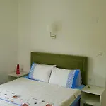Lipsos بيت ضيافة 2*